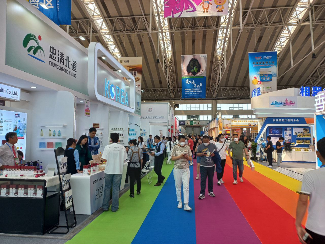 Василий Орлов представил ключевые направления сотрудничества Приамурья с Китаем на Российско-Китайском форуме межрегионального сотрудничества высокого уровня