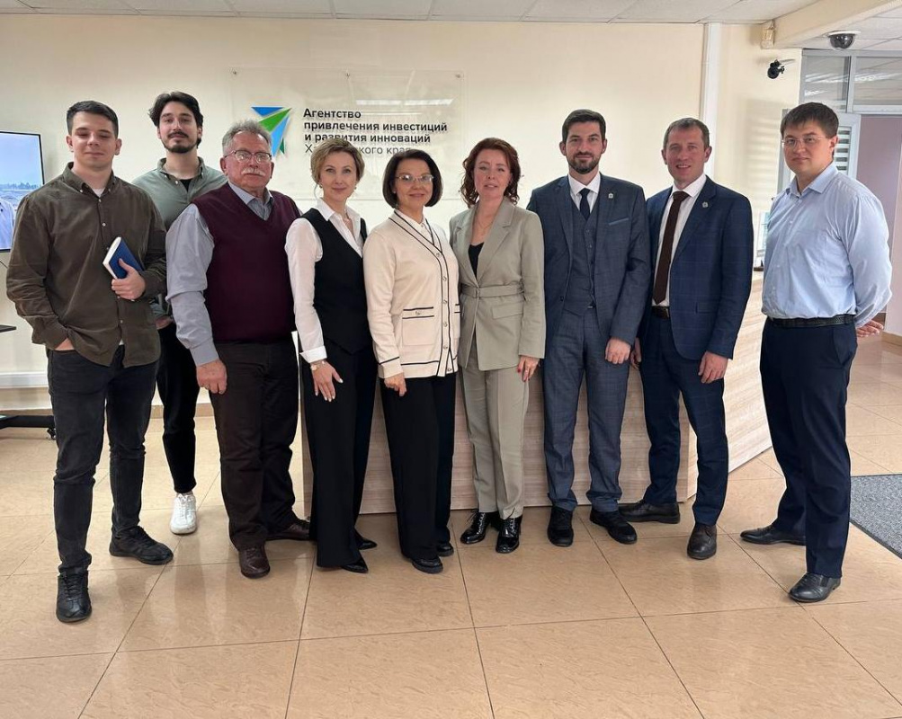 Представители инвесткоманды Амурской области побывали в городе Хабаровске, где обменялись с коллегами опытом по управлению в инвестиционной сфере и внедрению элементов инвестстандарта
