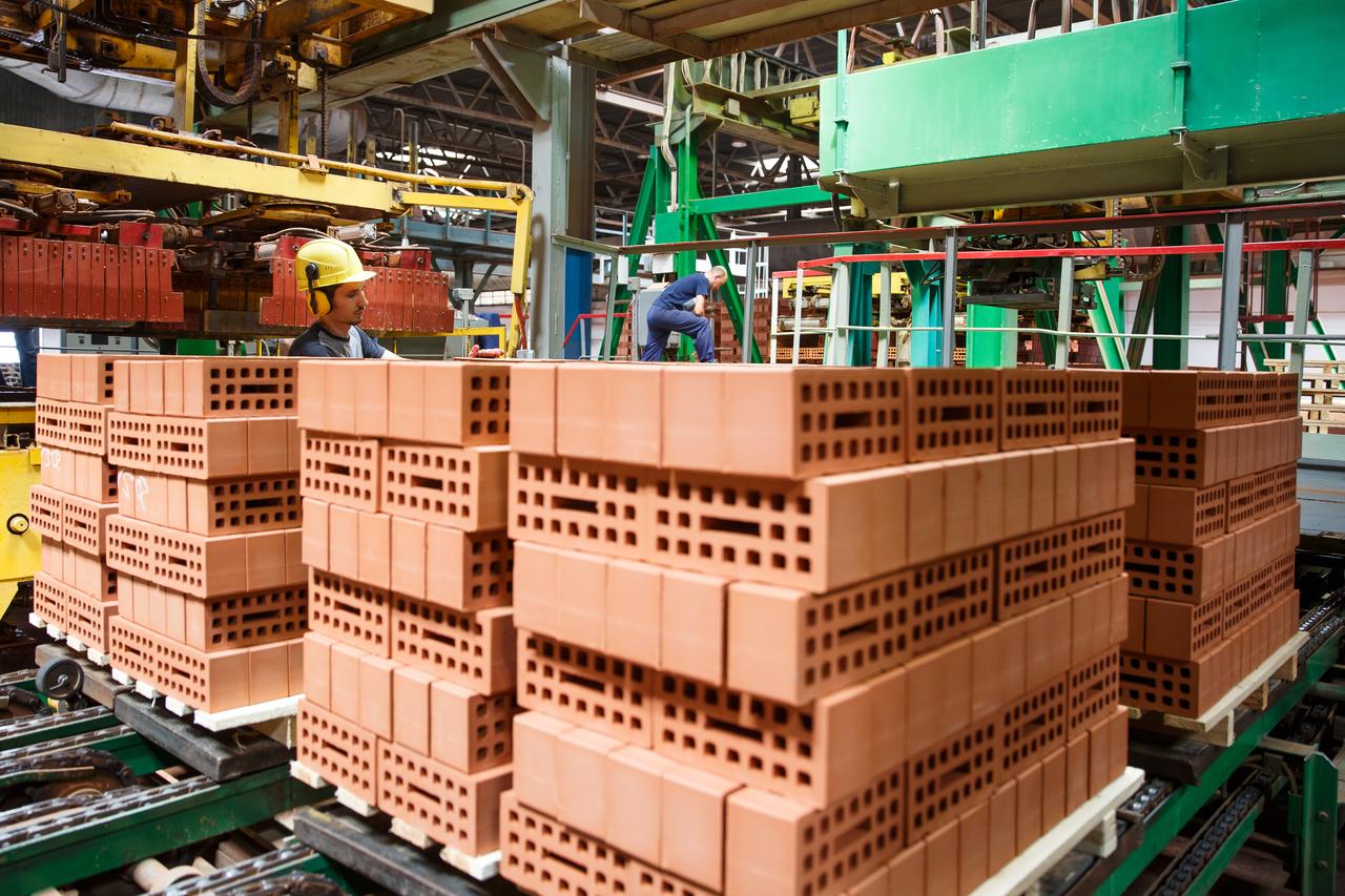 Кирпичный завод мощностью  30 млн штук  керамического  кирпича в год