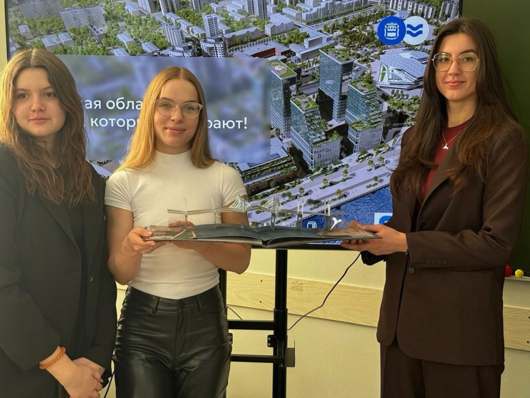 Сотрудники Агентства Амурской области по привлечению инвестиций разработали и провели для школьников и студентов Благовещенска лекцию о регионе