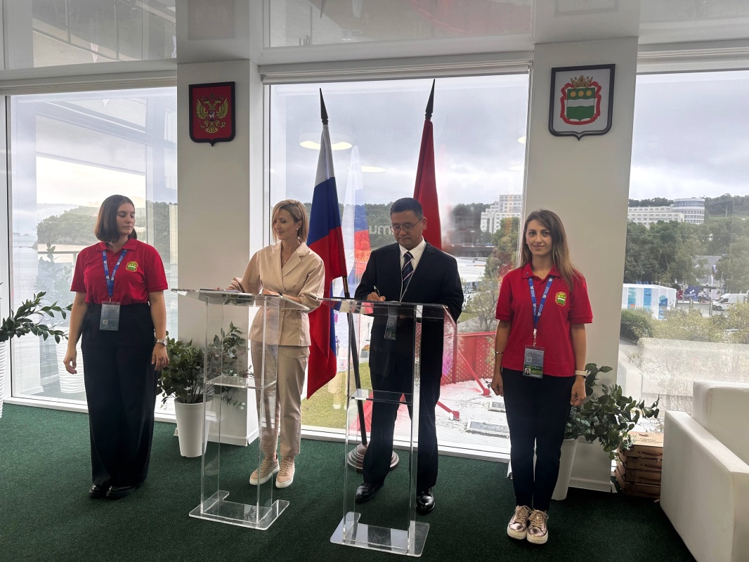 Содействие в открытии магазинов российских товаров в Китае и стимулирование контактов с амурскими производителями