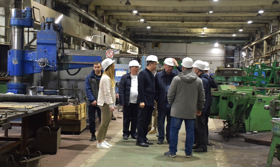 Знакомство с руководством и производством: китайская делегация из провинции Цзянсу посетила Судостроительный завод им. Октябрьской революции в Благовещенске