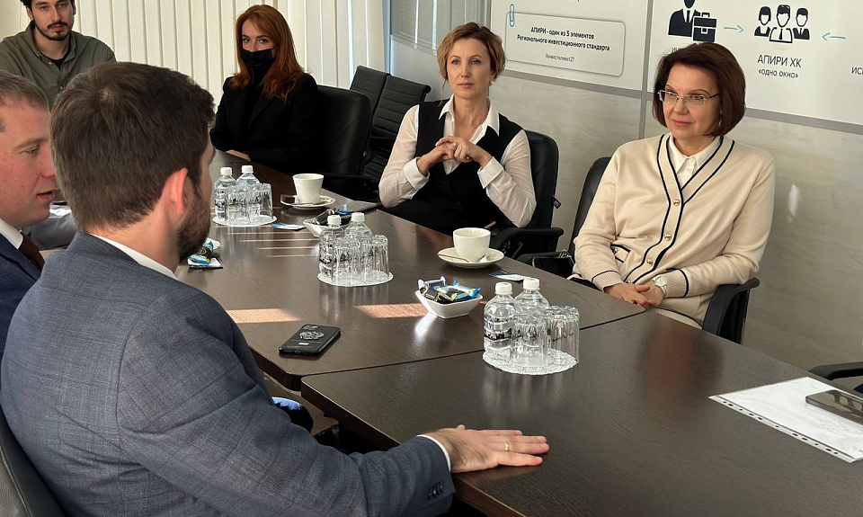 Представители инвесткоманды Амурской области побывали в городе Хабаровске, где обменялись с коллегами опытом по управлению в инвестиционной сфере и внедрению элементов инвестстандарта