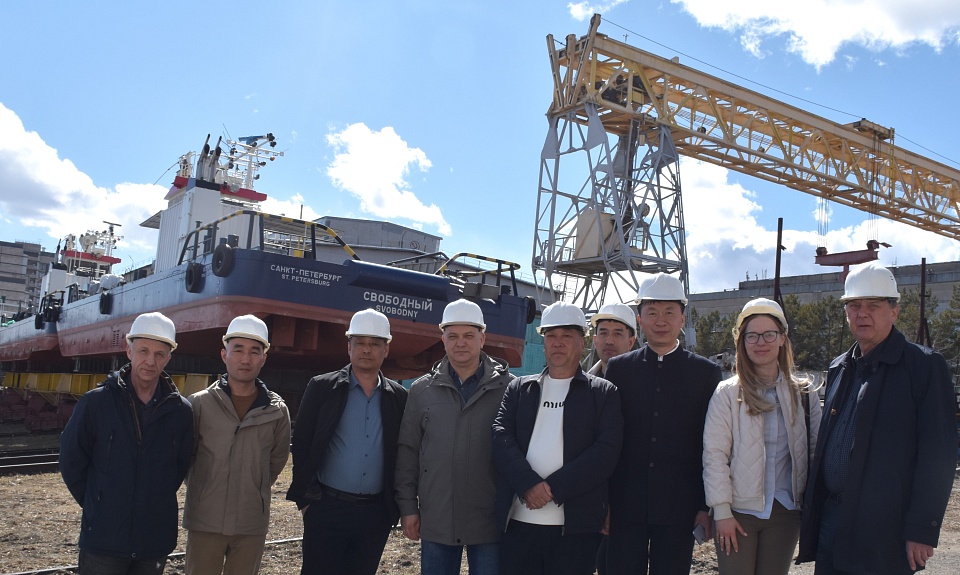Знакомство с руководством и производством: китайская делегация из провинции Цзянсу посетила Судостроительный завод им. Октябрьской революции в Благовещенске