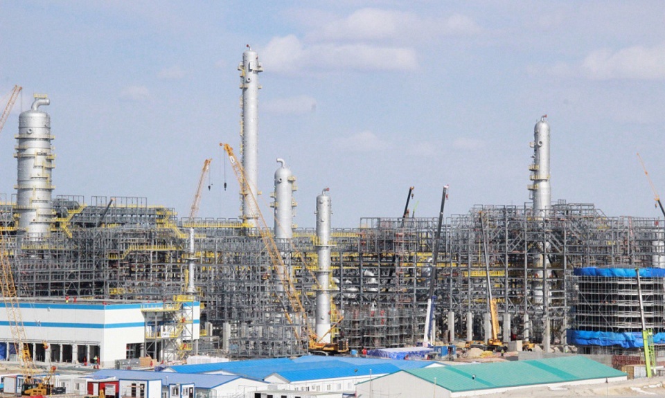 В нулевой день «АмурЭкспо» представители бизнеса и эксперты побывали с экскурсией на АХГК и поучаствовали в круглом столе