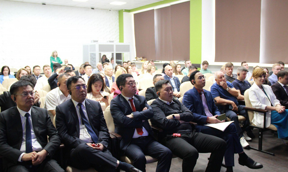 Крупные компании из трех провинций КНР побывали с бизнес-миссией в Амурской области